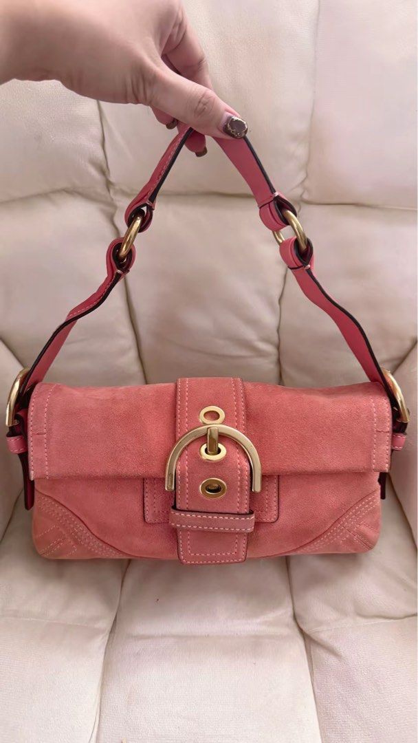 Coach Soho in Salmon Pink Suede (Category: Luxury Bags & Wallets) located in Digos. Submitted by tindahannipre (Listing ID 1454142361, Image 1). Description: ✍️excellent condition ✍️gold hardware ✍️normal signs of use ✍️rare .