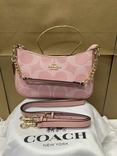 (Category: ) located in . Submitted by pinkykeenshop (Listing ID 1461276338, Image 1). Description: .