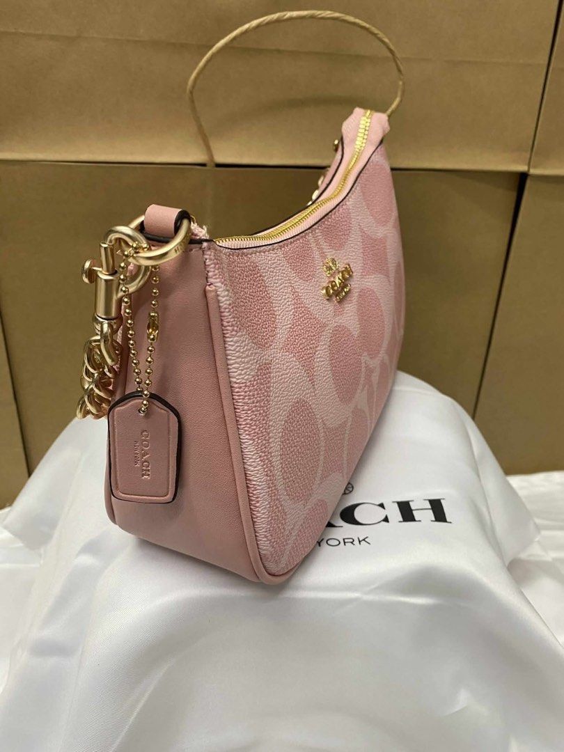 Coach Teri (Category: Shoulder Bags) located in Binan City. Submitted by pinkykeenshop (Listing ID 1461276338, Image 2). Description: .