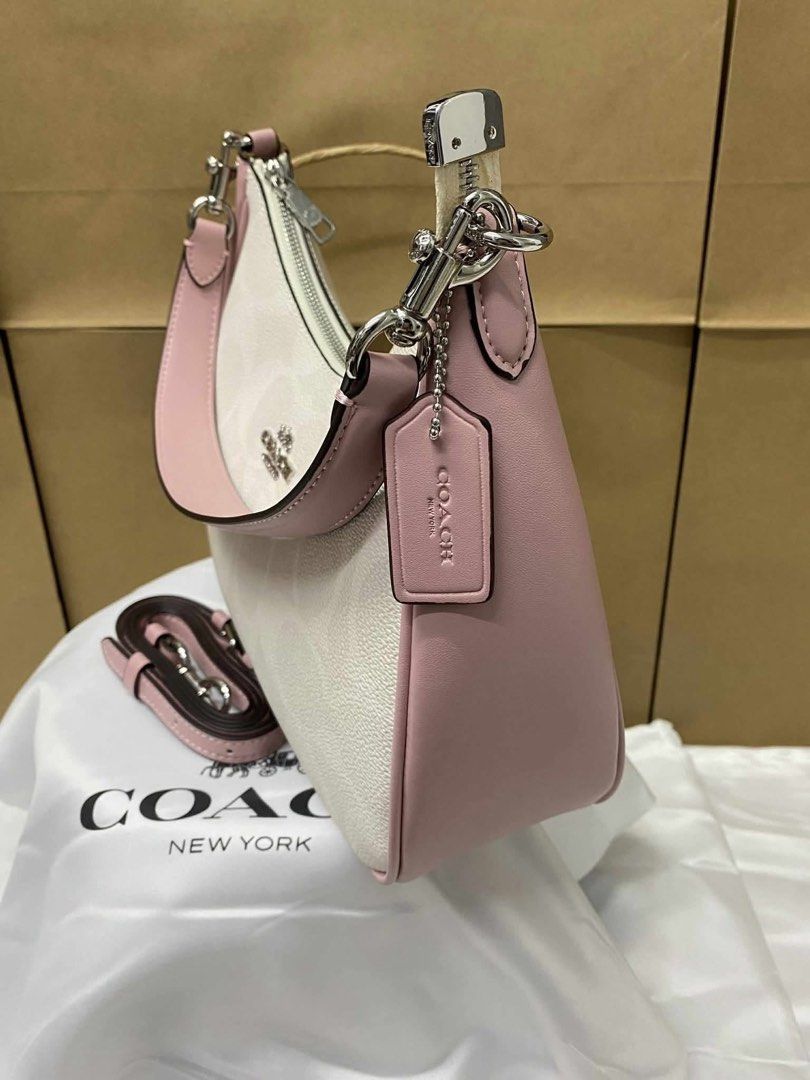 Coach Teri Hobo (Category: Shoulder Bags) located in Binan City. Submitted by pinkykeenshop (Listing ID 1461276493, Image 3). Description: .