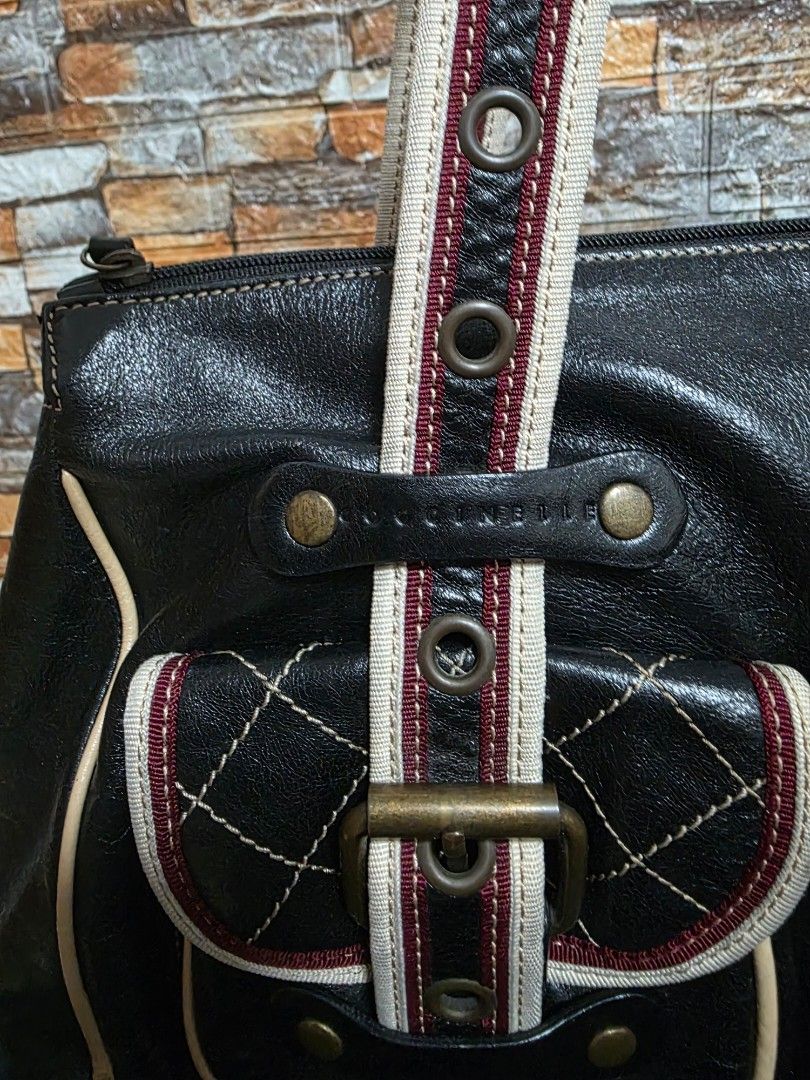 Coccinelle shoulder bag (Category: Shoulder Bags) located in Binan City. Submitted by elli.etcetera (Listing ID 1461173252, Image 2). Description: MOP: Gcash, Maya or Bank transfer Courier: Flash, J&T or Lalamove.