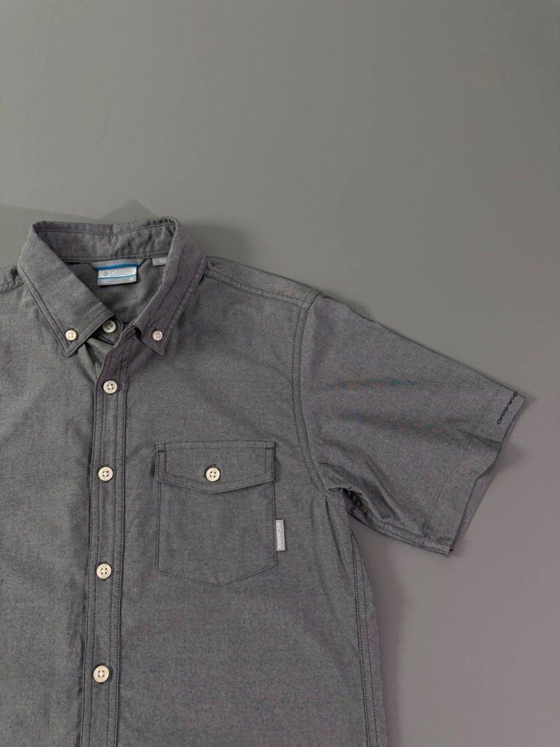 COLUMBIA (Category: Tshirts & Polo Shirts ) located in Guagua. Submitted by sweetboyy (Listing ID 1461220587, Image 3). Description: COLUMBIA EXCELLENT CONDITION / NO ISSUE SIZE MEDIUM ON TAG / DIMES L27 W20.