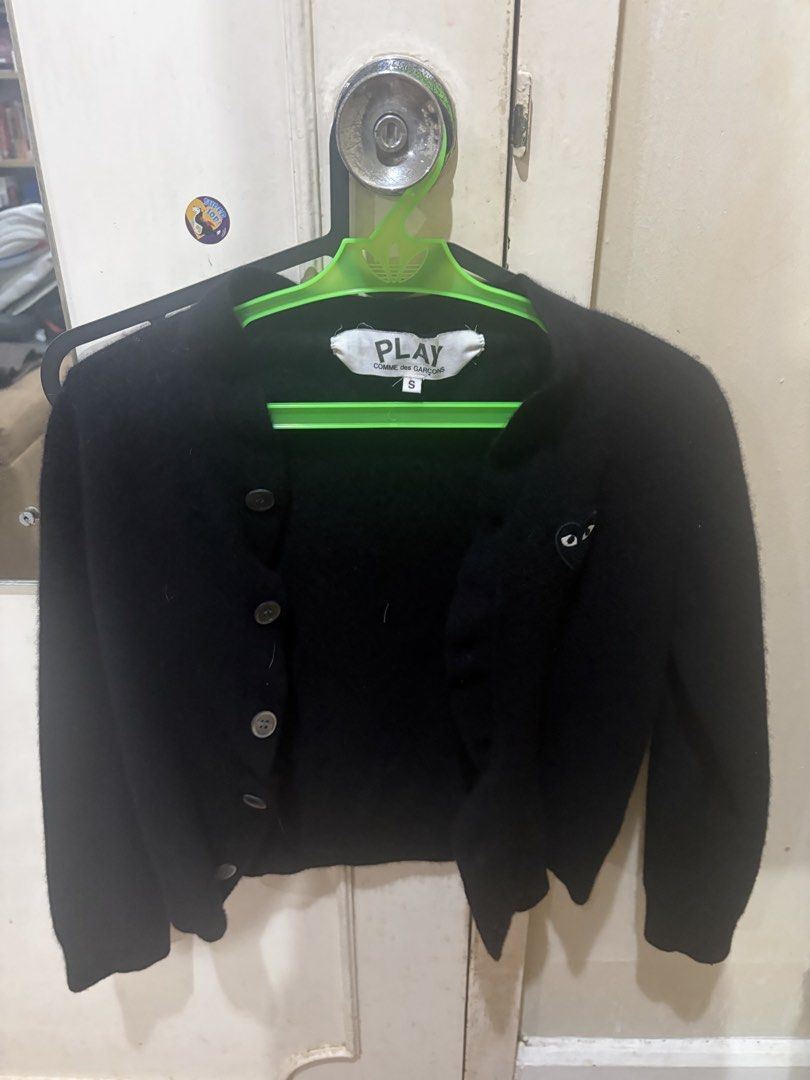 Comme des Garcons (Category: Coats, Jackets and Outerwear) located in Makati City. Submitted by kobewobee (Listing ID 1461277802, Image 1). Description: Too small.