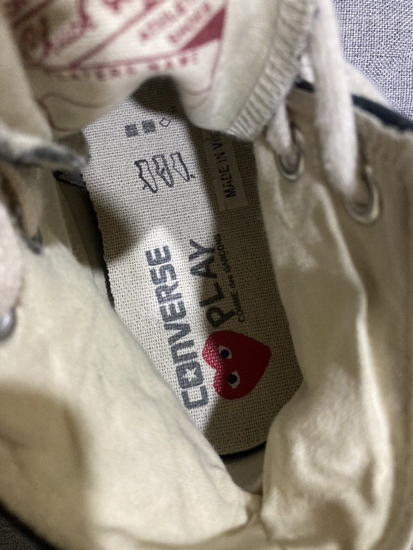 Converse CDG Play (Category: Sneakers) located in Zamboanga. Submitted by deensthrifting (Listing ID 1461266199, Image 3). Description: Converse CDG Play Size: 37Euro, 23.Cm Very good condition -minimal sign of usage -999+shipping, drop offers.
