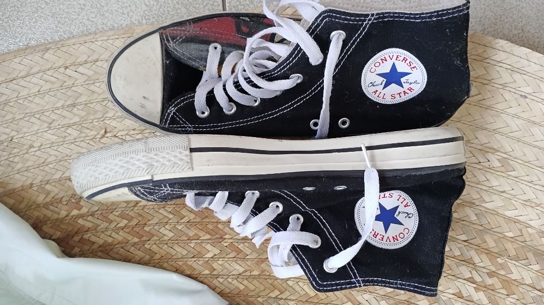 Converse Chuck Taylor All-Star Popeye High Tops (Category: Sneakers) located in Caloocan City. Submitted by maruja36 (Listing ID 1461189372, Image 2). Description: - Iconic Converse high tops featuring a fun Popeye graphic print. - Classic black canvas upper with crisp white laces and soles. - Size: US Men's 7.5 / US Women's 9.5. - A must-have for any Popeye enthusiast or collector!.