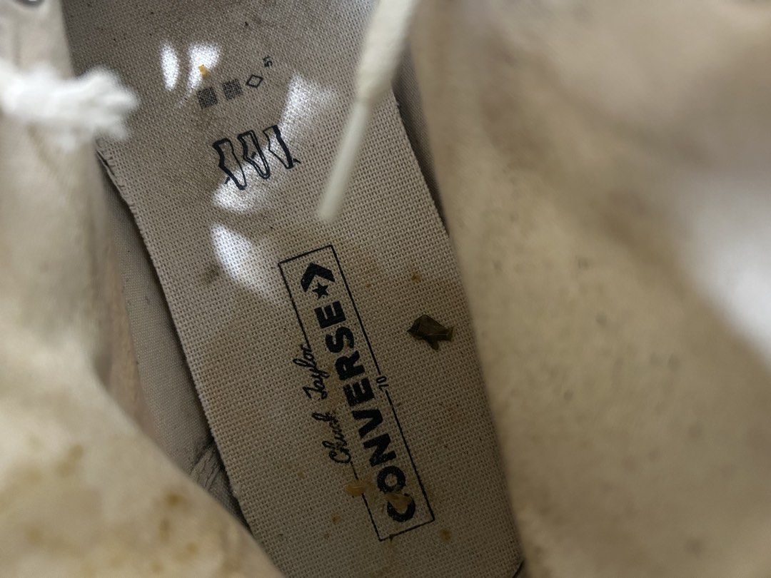 Converse Shoes (Category: Casual Shoes) located in Aurora. Submitted by purethrift07 (Listing ID 1461283908, Image 3). Description: Maganda Size 10.5 Dm me Solid na solid .