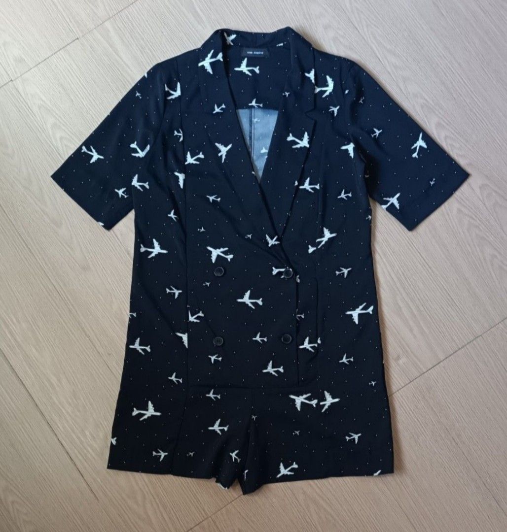 COP. COPINE NUBA ROMPER - SIZE 38 (Category: Activewear) located in Cavite. Submitted by marcuz.lifestyle (Listing ID 1461298221, Image 2). Description: COLOR:BLACK SIZE :38 ON TAG WIDTH :18.5 LENGTH :32 EXCELLENT CONDITION NO ISSUE COLOR RATE :10/10 MOP :GCASH DELIVERY COURIER :JNT LOCATION :IMUS CAVITE.