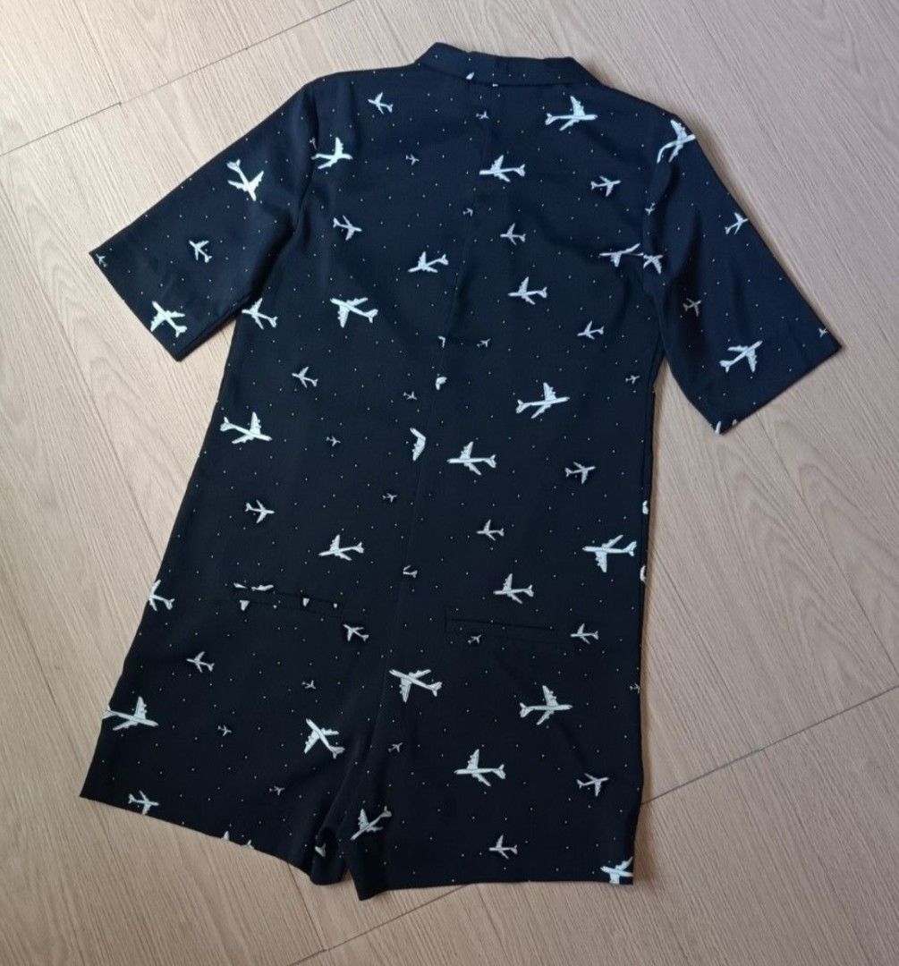 COP. COPINE NUBA ROMPER - SIZE 38 (Category: Activewear) located in Cavite. Submitted by marcuz.lifestyle (Listing ID 1461298221, Image 3). Description: COLOR:BLACK SIZE :38 ON TAG WIDTH :18.5 LENGTH :32 EXCELLENT CONDITION NO ISSUE COLOR RATE :10/10 MOP :GCASH DELIVERY COURIER :JNT LOCATION :IMUS CAVITE.