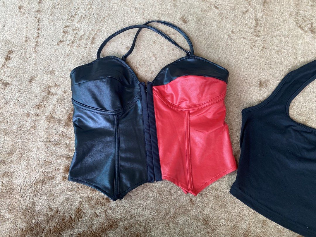 Corset Top & Halter Top Set (Category: Others Tops) located in Tumauini. Submitted by bihisbyme (Listing ID 1461207720, Image 2). Description: * Corset Type Black (SOLD); Black halter (AVAILABLE) Details: - size: xs on tag - Mine 65 ~~~~~~~~~~~~~~~ mop: gcash/maribank/bdo courier: j&t (around luzon, visayas & mindanao) ps: model has medium body frame.