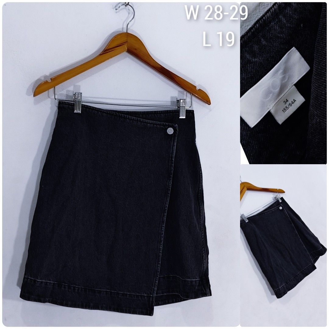 COS Gray Skirt (Category: Skirts) located in Marikina City. Submitted by closetessentials07 (Listing ID 1461272676, Image 1). Description: W 28-29.