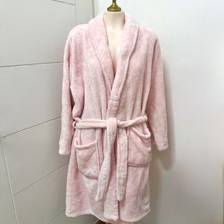(Category: ) located in . Submitted by k_intimates (Listing ID 1461306382, Image 1). Description: .