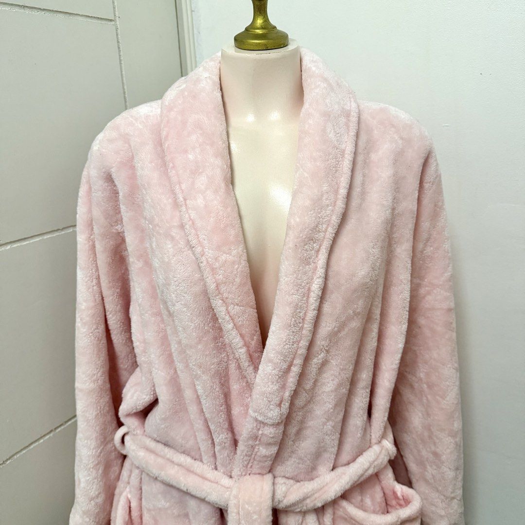 COZY CORNER Light Pink Plush Robe [One Size] (Category: Undergarments & Loungewear) located in Malabon City. Submitted by kmby_ (Listing ID 1461306382, Image 2). Description: Details: • One size • Like new • Soft, light pink plush fleece robe featuring a cozy shawl collar and a matching self-tie belt..