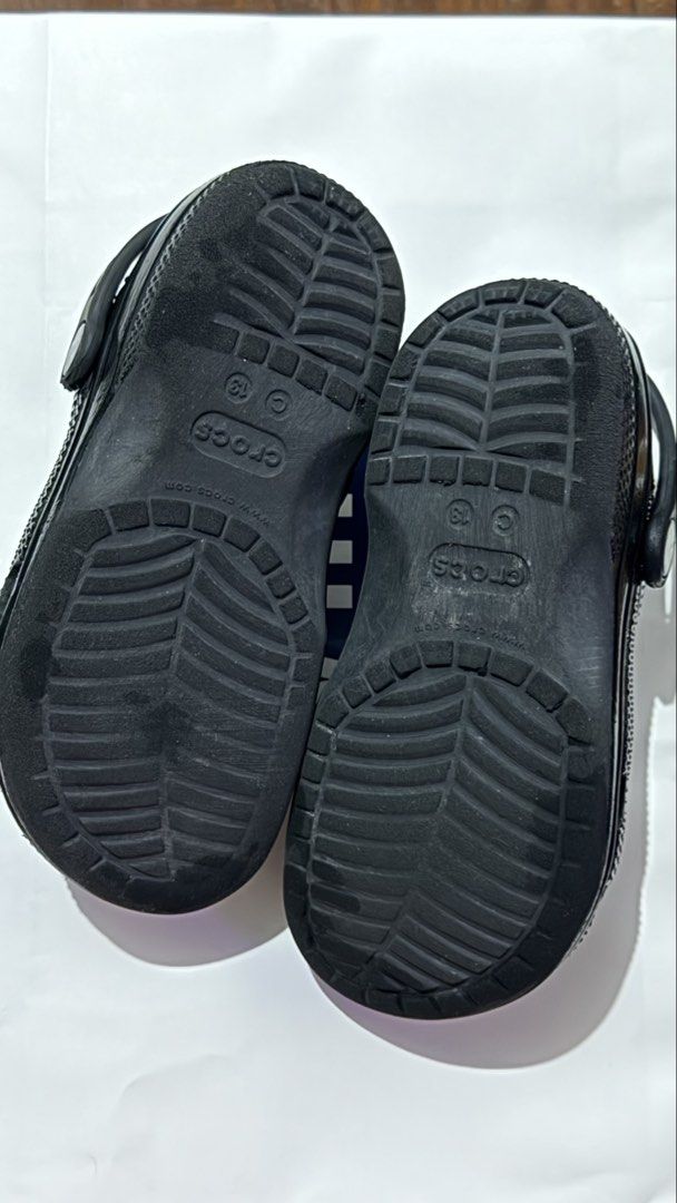 Crocs Classic I Am Bat Clogs Black (Category: Slippers & Slides) located in Pasig City. Submitted by goodbuy_02 (Listing ID 1461317800, Image 3). Description: - Black Crocs with unique bat wing design (Wala pong fake nito kasi limited ed siya) - C13 - RFS: Di na msyadong kasya pag dating ng PH - Slightly negotiable - pwede COD via lalamove.