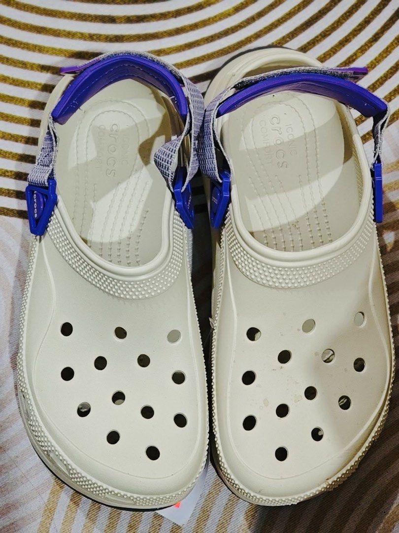 Crocs Unisex Hiker Xscape Clogs (Category: Slippers and slides) located in La Trinidad. Submitted by secondsmatter (Listing ID 1461157984, Image 3). Description: - Brand new: bought for p3,599.00 - RFS: wrong size -Beige Crocs Hiker Xscape clogs - Features a purple adjustable heel strap - Rugged sole design for outdoor adventures - Comfortable and stylish for everyday wear.