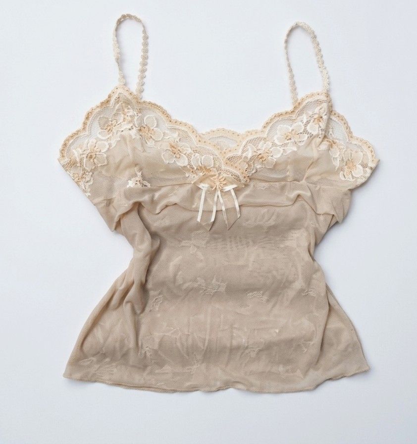 Cute cami (Category: Sleeveless) located in Quezon City. Submitted by lys_picks (Listing ID 1461216526, Image 1). Description: can fit to s-m no issue!🐇.
