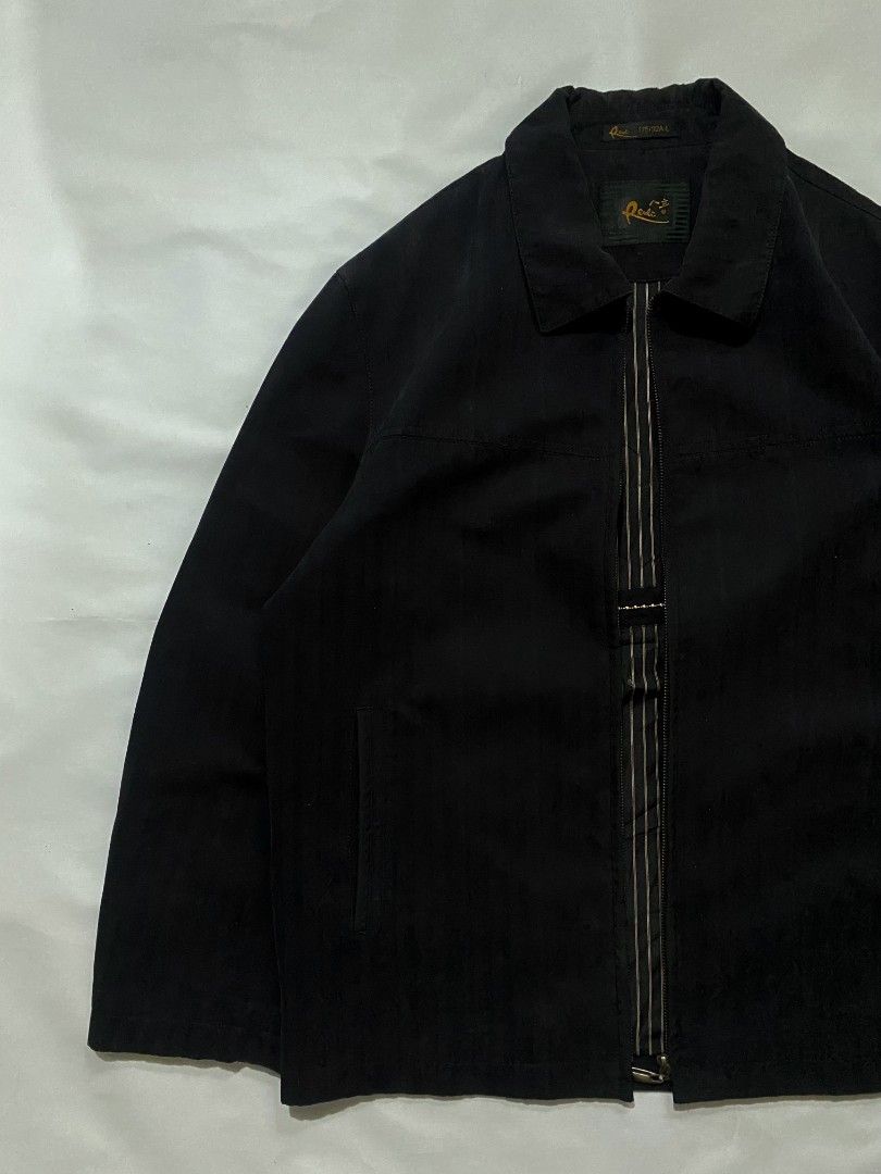 Dark Blue Black Full Zip Utility Jacket (Category: Coats, Jackets and Outerwear) located in Manila. Submitted by dripfolk.ph (Listing ID 1461282572, Image 3). Description: Dark Blue Black Full Zip Utility Jacket Measurements (inches) Length: 28 Width: 23.5 10/10 condition | flaw: none | stain: none 9/10 color rate +shipping fee ➖ JnT shipping courier ➖ Can meet up around Rodriquez, Rizal ➖ Color may vary due to lighting ➖ Kindly manage your expec