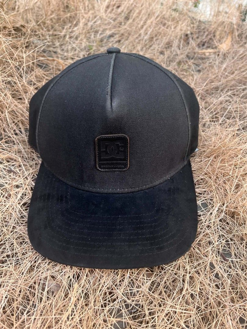 DC Brackers Snapback Cap (Category: Caps & Hats) located in Roxas City. Submitted by gothriftaholic (Listing ID 1461299647, Image 1). Description: Loc: Roxas, Capiz ( Visayas ) Good condition color rate 10/10 DM me.