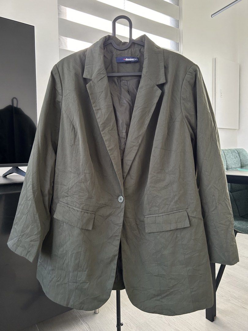 Denim 24/7 Olive Green Single Button Blazer ( (Category: Coats, Jackets and Outerwear) located in Dasmarinas. Submitted by sfclosetcleanup (Listing ID 1461145776, Image 3). Description: Denim 24/7 Dark Olive Green Casual Blazer (M) 17 x 30.