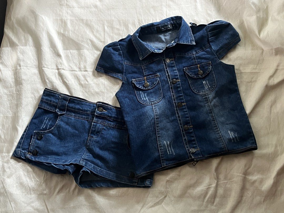 y2k Denim Romper with Detachable Skort (Category: Rompers) located in Iloilo. Submitted by avenelle.co (Listing ID 1461132763, Image 2). Description: super cute denim jumper with a detachable top + matching skort! 🫶🏻 can be worn together or separately, so you can style it in different ways. has lots of cute pocket details and a slightly vintage/Y2K feel. - fits xs-s - detachable top & skort - sturdy denim material - multiple pockets - cute fitt