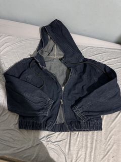 (Category: ) located in . Submitted by tatasthriftstitch (Listing ID 1461308978, Image 1). Description: .