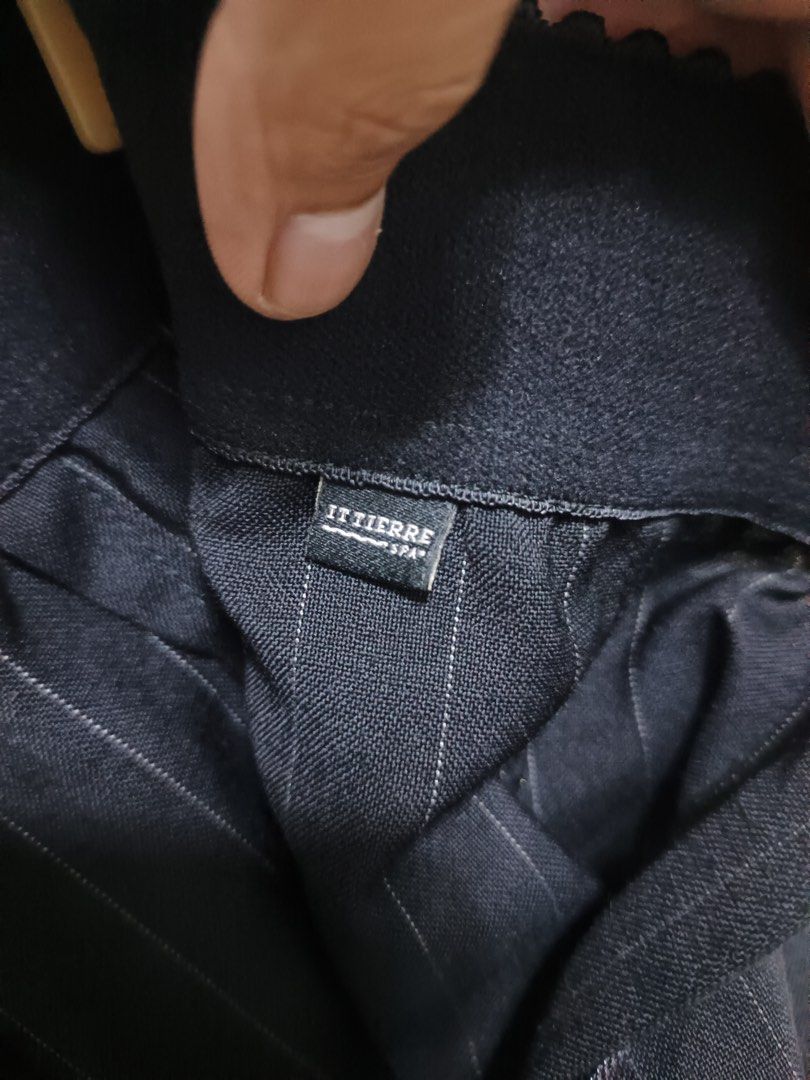 D&G (Category: Jeans) located in Dasmarinas. Submitted by jessputrages (Listing ID 1461288708, Image 3). Description: For sale D&G Excellent condition No issue 2000 plus shipping fee Pm for more details.