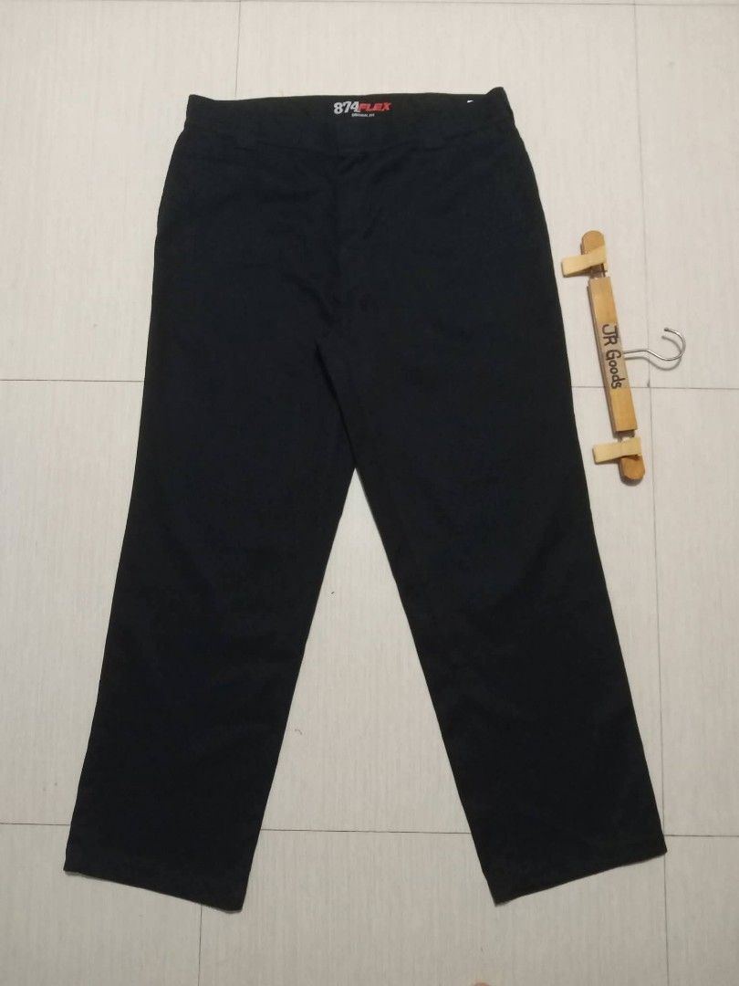 Dickies 874 (Category: Trousers) located in Tanay. Submitted by jrgoods (Listing ID 1461255773, Image 2). Description: - Dickies 874 - Color: Black Size 40 Length 42.5 Hem 9.5 Good as new condition 899+ship Tanay Rizal location Shipping Nationwide - Fit: Original - Material: 65% Polyester, 35% Cotton - Features: Durable and comfortable - Ideal for: Work or casual wear - Ready for a new owner!.