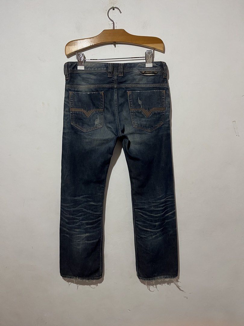 Diesel industry Denim Jeans (Category: Jeans) located in Santa Rosa. Submitted by jhongilber04420 (Listing ID 1461247393, Image 1). Description: Diesel industry Denim Jeans 32w 38L 8ol Excellent condi Need wash Sign of usage 850 +sf.