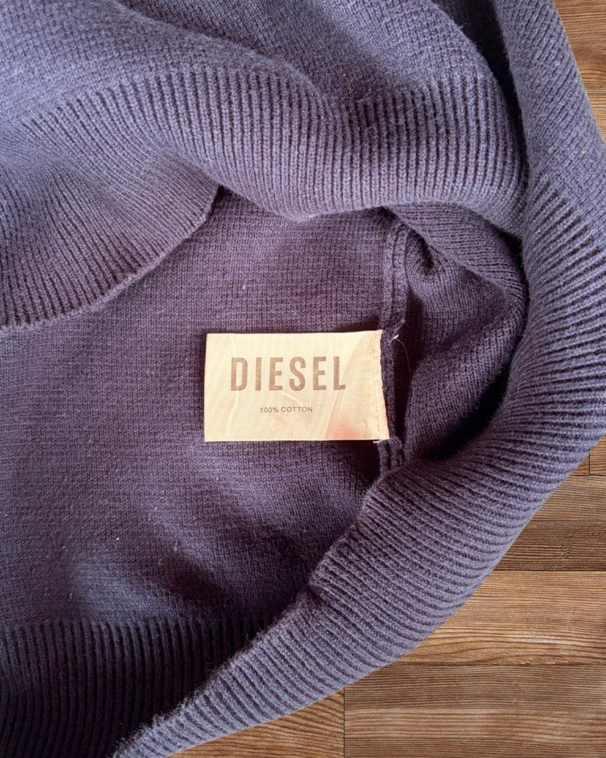 Diesel quarter-zip knit sweater (Category: Tshirts & Polo Shirts ) located in Palayan City. Submitted by ms.el.apparel (Listing ID 1461159663, Image 3). Description: .