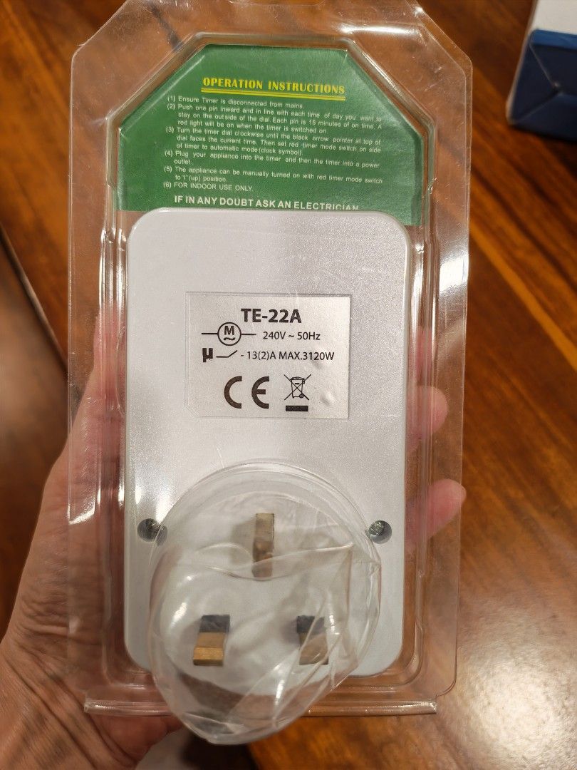 Digital & Mechanical Timer Plug (Category: Electrical, Adaptors & Sockets) located in Singapore. Submitted by twosy (Listing ID 1461228463, Image 2). Description: Bought these 2 different types of timer plugs for my parents, but they didn't have any use for it. 1 for $8 Take both for $12.