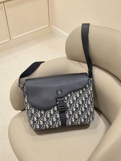 (Category: ) located in . Submitted by luxdesignerbrand (Listing ID 1461237651, Image 1). Description: .