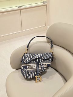 (Category: ) located in . Submitted by luxdesignerbrand (Listing ID 1461238502, Image 1). Description: .
