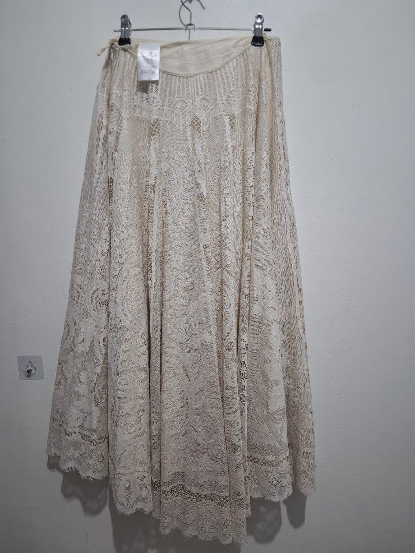 Dior skirt (Category: Skirts) located in Tarlac. Submitted by christopher.24 (Listing ID 1461147724, Image 2). Description: excellent condition.
