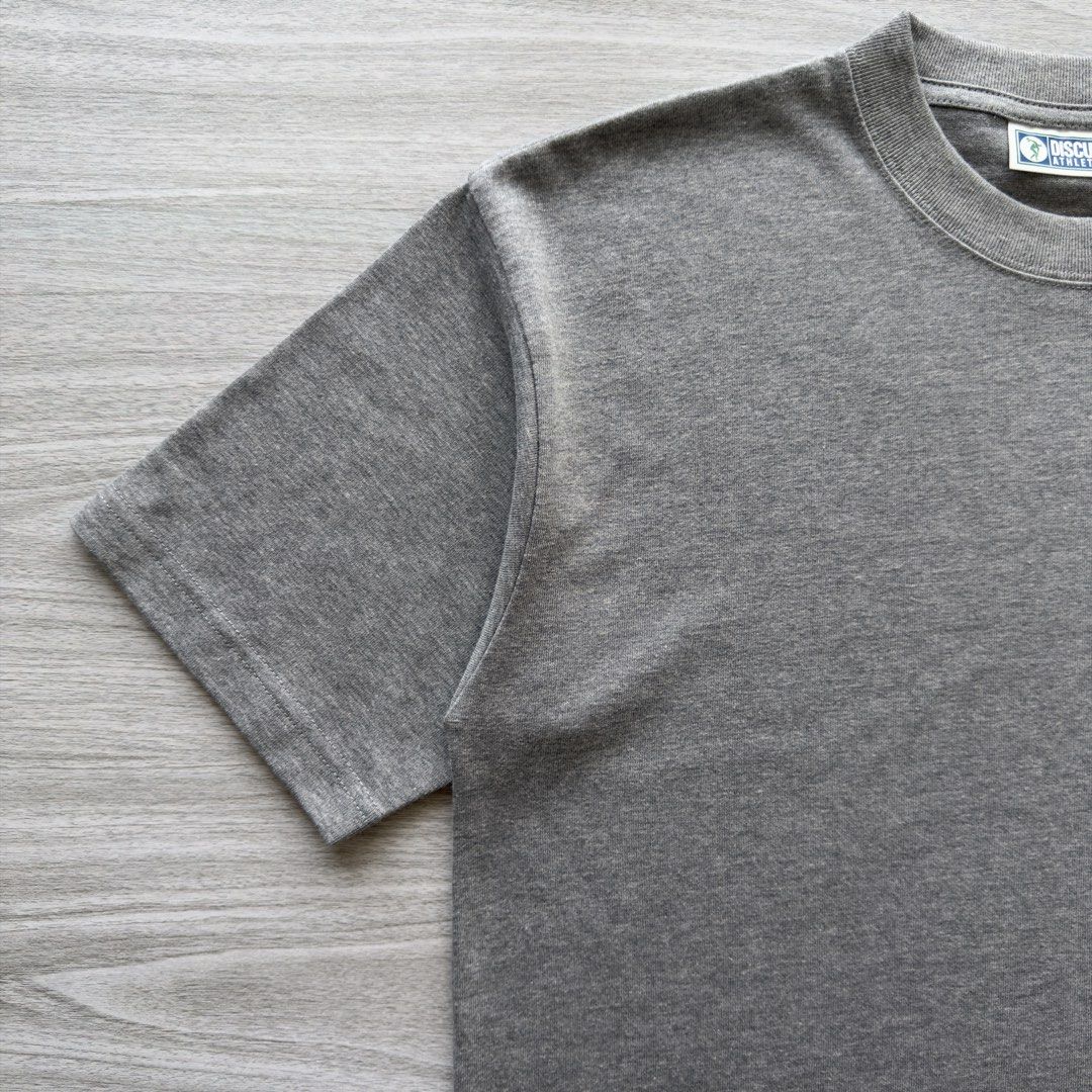 DISCUS Athletic Basic T-Shirt (Category: Tshirts & Polo Shirts ) located in Zamboanga. Submitted by timelytreasuresthrift (Listing ID 1461143047, Image 3). Description: DISCUS Athletic Basic T-Shirt Excellent Condition Actual measurements (Inches): 26 Length 20.5 Armpit to armpit 19.5 Shoulder 8.5 Sleeve Php 700 + sf.