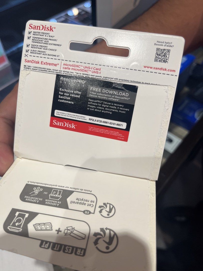 DJI OSMO POCKET 3 (Category: Electrical, Adaptors & Sockets) located in Manila. Submitted by alexxxxxxx1998 (Listing ID 1461253672, Image 3). Description: For sale DJI osmo pocket 3. 4months palang nagagamit. No issue kasama na SD card (128gb)kahit 2700 ko sya nabili Free set bag na kasama Pm me for interested need lang may gagamitin lang po .