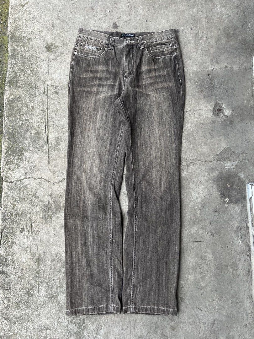 DOLCE & GABBANA (Category: Jeans) located in Gapan. Submitted by jamminandcrackin (Listing ID 1461243389, Image 1). Description: - Authentic Dolce & Gabbana grey wash denim jeans - Classic straight leg fit - D&G logo on back pocket - Metal plate detail on front coin pocket - Made in Italy - Timeless wardrobe essential.