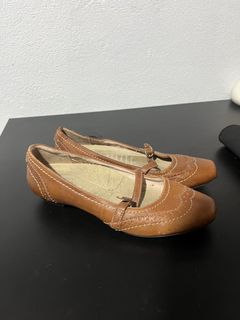 (Category: ) located in . Submitted by wear.lyunji (Listing ID 1461245904, Image 1). Description: .