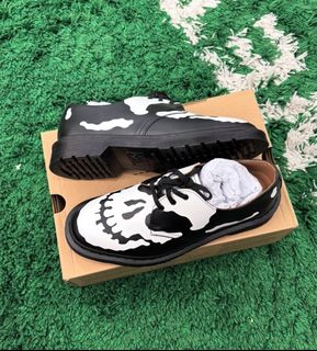 (Category: ) located in . Submitted by teamretailkickz (Listing ID 1461177927, Image 1). Description: .