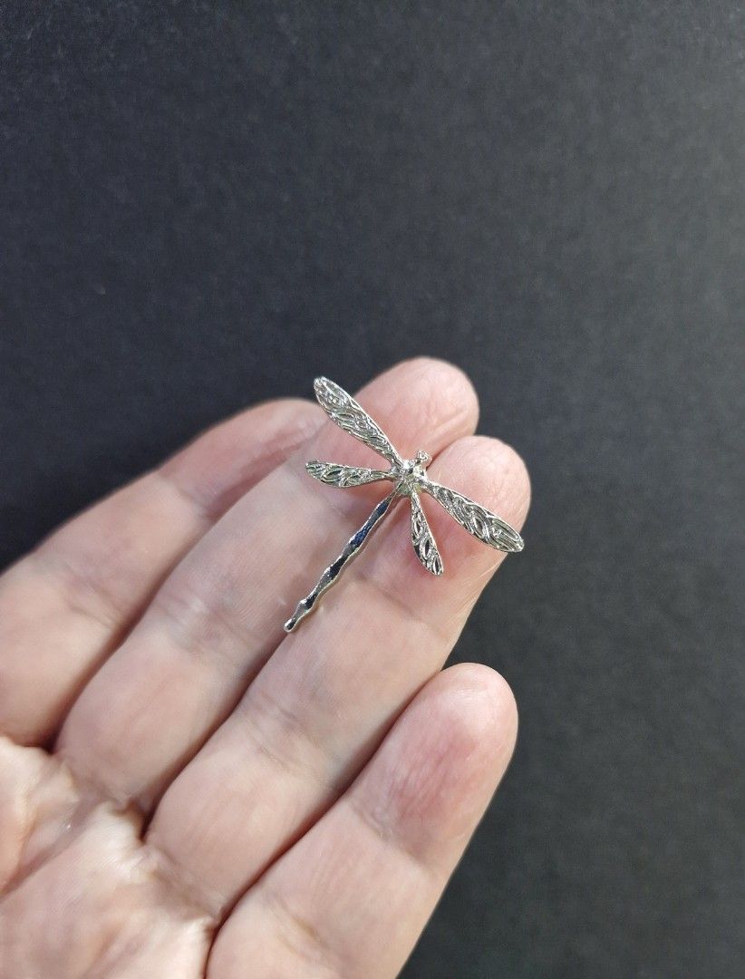 Dragonfly Brooch (Category: Brooches) located in Taguig. Submitted by mommaschoice (Listing ID 1461293633, Image 2). Description: Brand New Unisex Use Secure pin design Lightweight won't damage the fabric Perfect for suits, ties, blazers, caps Ships nationwide.