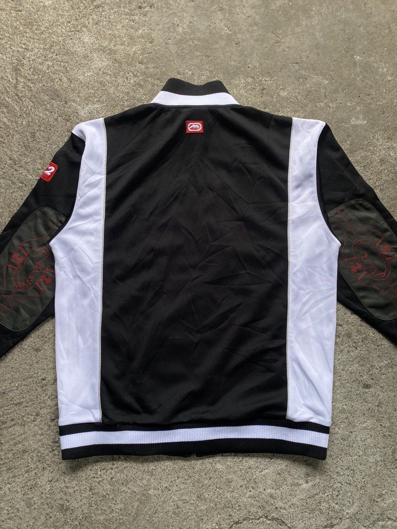 Ecko Function (Ecko UNLTD) Varsity Jacket (Category: Coats, Jackets and Outerwear) located in Rizal. Submitted by various.stuff (Listing ID 1461246418, Image 3). Description: Item: Dimes: 23 x 27.5 Condition: Excellent Color rate: 9.8/10 Issue: none.