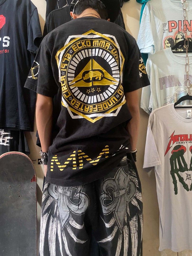 Ecko MMA (Category: Activewear) located in Minglanilla. Submitted by lyxxs (Listing ID 1461185012, Image 2). Description: .