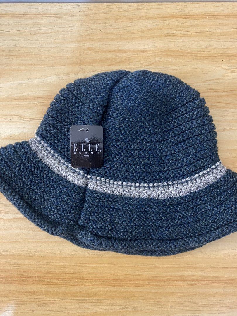 Elle knit bucket hat M/L (Category: Hats & Beanies) located in Baguio. Submitted by buyforless_2600 (Listing ID 1461251714, Image 1). Description: .