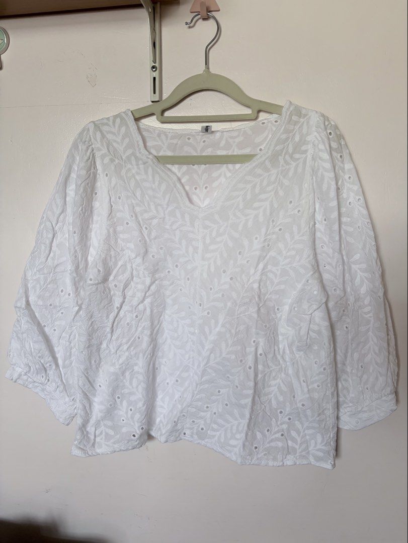 Embroidered Eyelet Puff Sleeves (Category: Longsleeves) located in Tayug. Submitted by deklutter_ (Listing ID 1461119232, Image 1). Description: GANDA (see deets) Can pass as brand new Bust upto 38 inches Best fits med to large frames Comfy fabric, no issues ‼️Pls haggle responsibly. All items are priced according to their overall condition..
