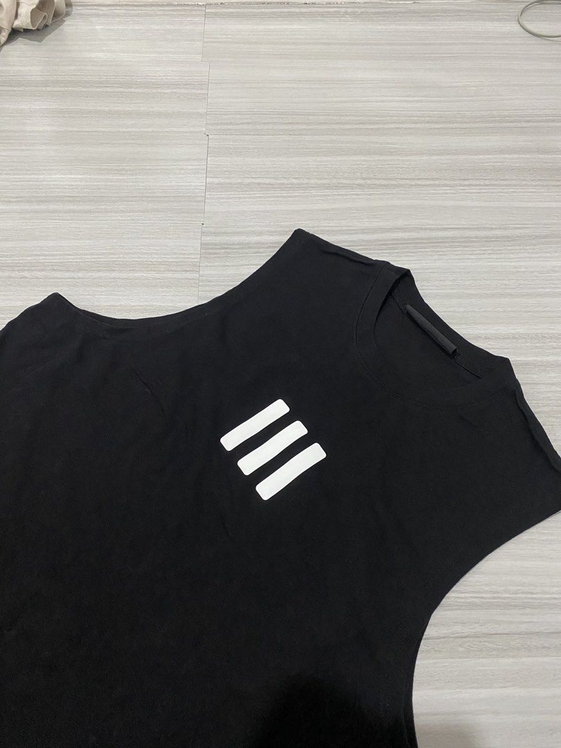 Essentials fear of god (Category: Tshirts & Polo Shirts ) located in Manila. Submitted by hell_market (Listing ID 1461267343, Image 2). Description: .