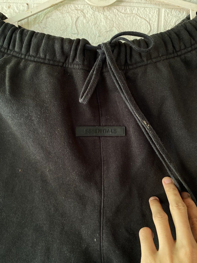 Essentials Jogger (Category: Joggers) located in Manolo Fortich. Submitted by seishourou (Listing ID 1461127288, Image 2). Description: Need wash Color rate 9/10 Minor scratch sa likod.
