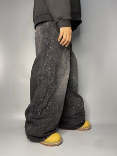 (Category: ) located in . Submitted by thrift.wrld (Listing ID 1461235771, Image 1). Description: .