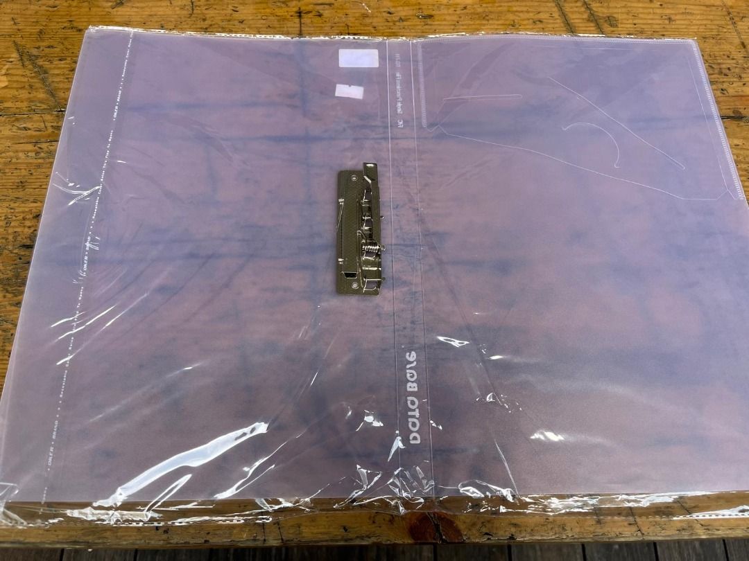 file folder （分類：文具）位於 Hong Kong。 由 bigbigsaleee 提交（商品編號 1461115782，圖片 3）。簡介： $30/2浅色 $15/2深色。