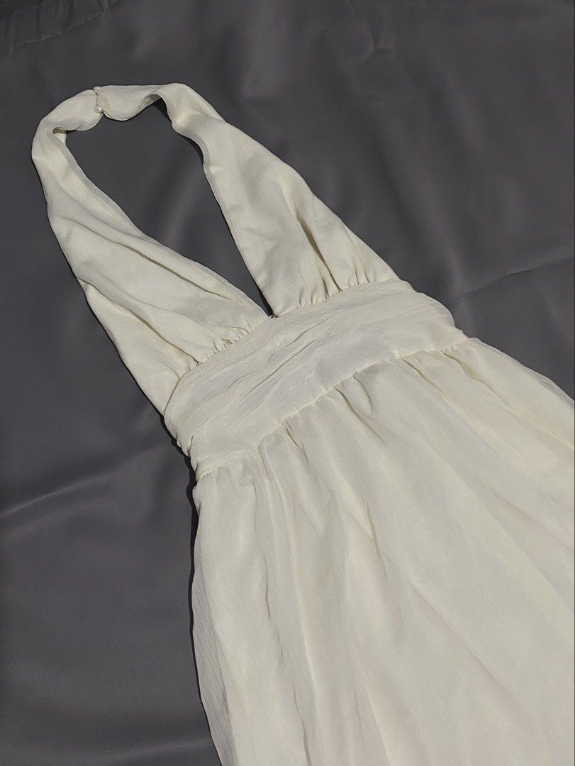 Flowy Cream Halter Lace Patchwork Dress (Category: Dresses) located in Bacoor. Submitted by sad.burrito (Listing ID 1461282943, Image 1). Description: -Used once for pics only - Halter design Courier via Lalamove or LBC, shipping fee shouldered by buyer. 📍 Bacoor, Cavite.