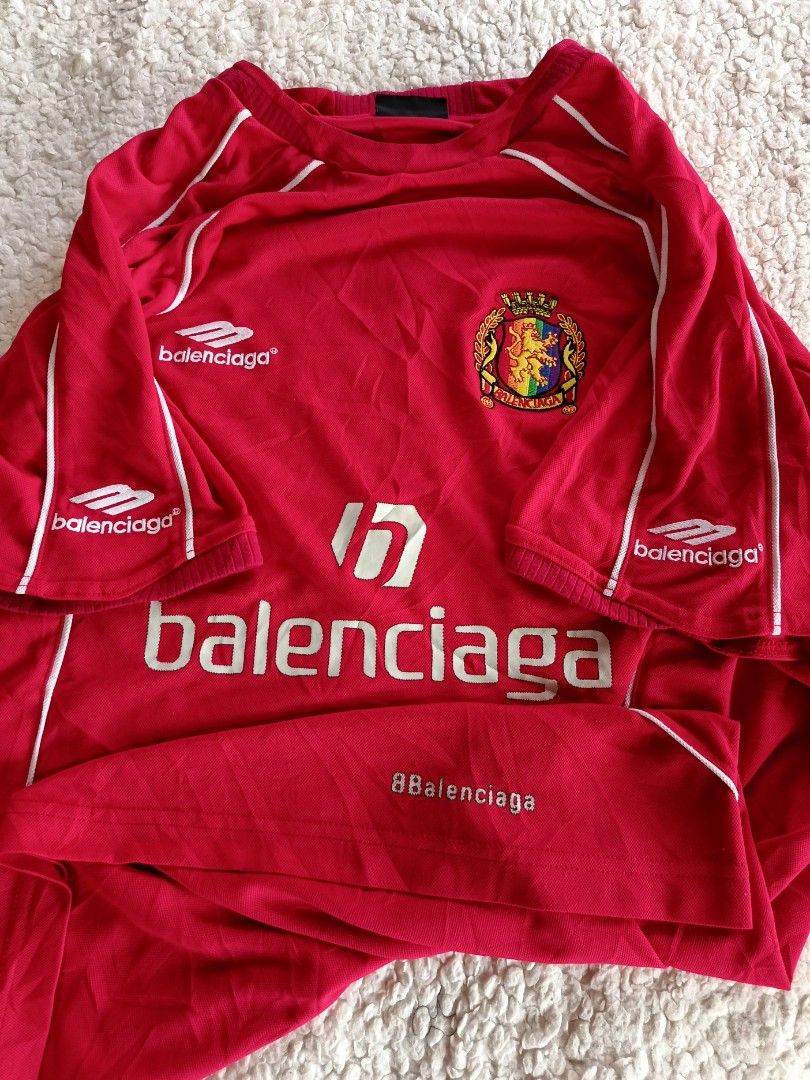 football jersey (Category: Activewear) located in Manila. Submitted by akak14 (Listing ID 1461149968, Image 2). Description: .