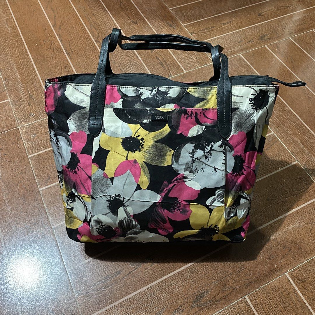 For (Category: Luxury Bags & Wallets) located in Manila. Submitted by thriftpuff (Listing ID 1461240473, Image 1). Description: Tumi Nylon Tote Bag As new condition No issue Price: 1,300 free shipping Direct message if you’re interested 📩📩📩.