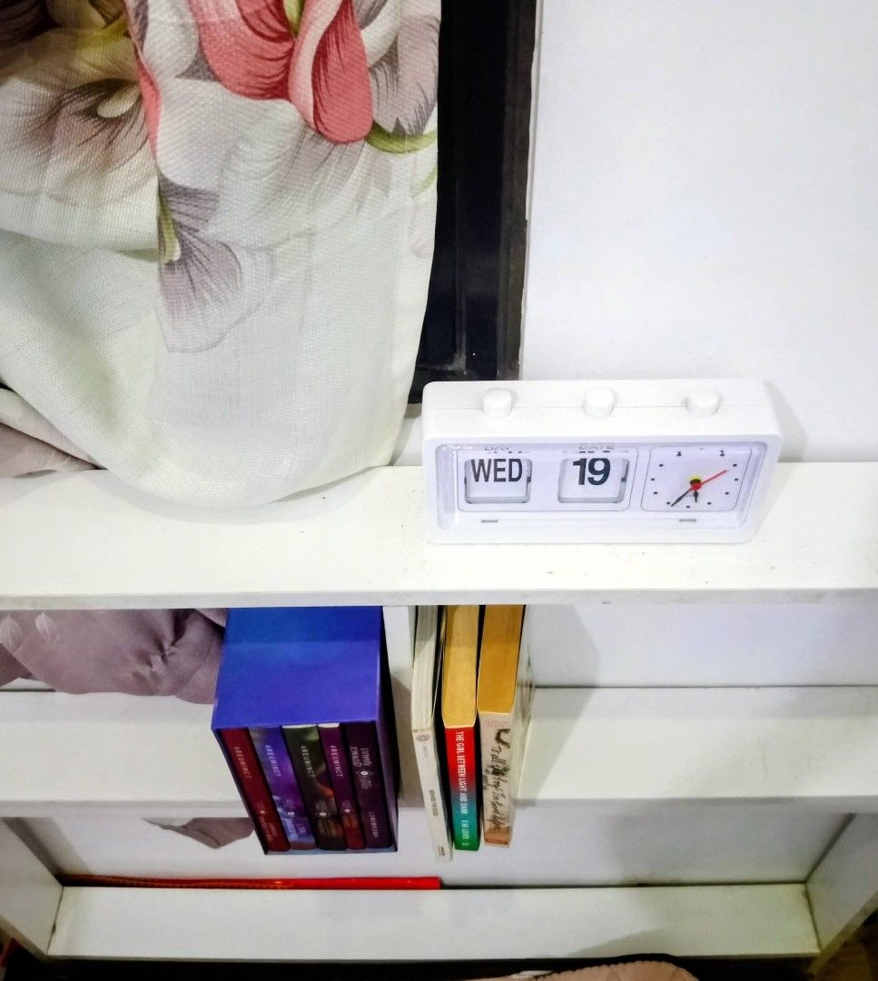 Multifunctional Side Table & Display Shelf (Category: Shelves, Cabinets & Racks) located in Pateros City. Submitted by foryoufindsph (Listing ID 1461119943, Image 3). Description: ​🛋️ Multifunctional Side Table & Display Shelf 💸 NOW ONLY ₱299 (Orange App Price: ₱605) ​Multi-purpose aesthetic storage for your living room or bedroom! Great for books, lamps, plant decor, or bedside essentials. ✨ ​✅ Condition: Preloved • 10/10 No issues 📸 Photos: 